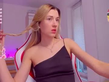 Freechat askcaroline on Chaturbate