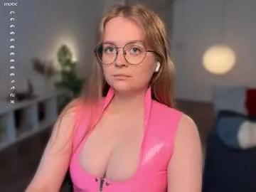 Freechat emilyforelsket on Chaturbate