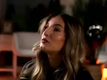 Freechat kellymathews on Chaturbate