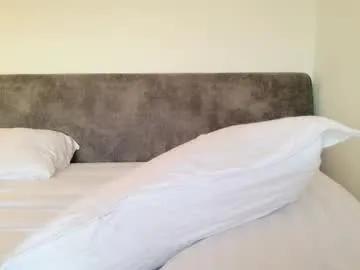 Freechat little_red_diamond on Chaturbate