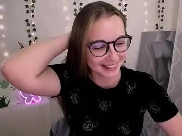 Freechat yours_piece_of_happiness_ on Chaturbate