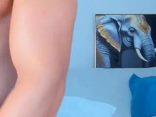 Freechat adam_kravitz on Flirt4Free