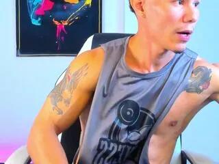 Offline alex_clinton on Flirt4Free