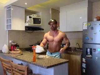 Away andrew_fame on Flirt4Free