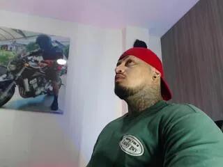 Offline apolo_strongman on Flirt4Free