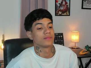 Freechat aress_damon on Flirt4Free