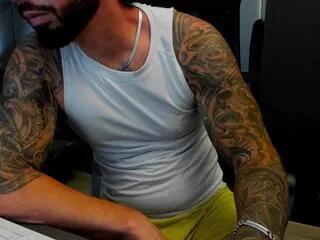 Offline armand on Flirt4Free