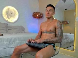 Flirt4Free aron_bolt is Freechat aron_bolt — Freechat on Flirt4Free