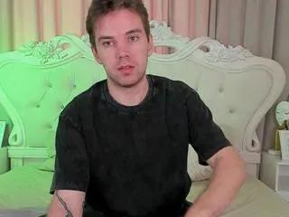 Freechat arthur_andrews on Flirt4Free