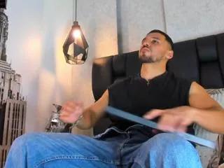 Freechat arthur_lamm on Flirt4Free