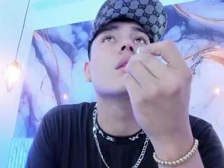 Offline arthur_saiin on Flirt4Free