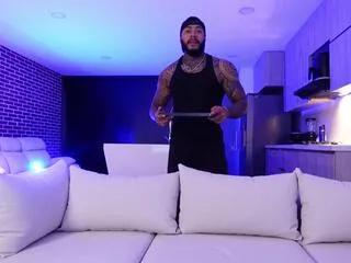 Offline blaze_b on Flirt4Free