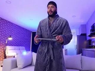 Offline blaze_b on Flirt4Free