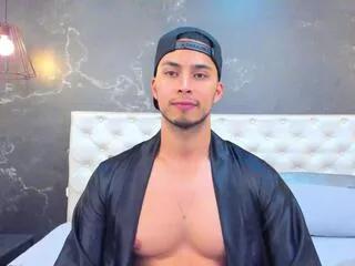 Offline brandon_flex on Flirt4Free