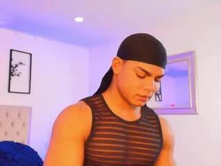 Offline bruce_stroud on Flirt4Free
