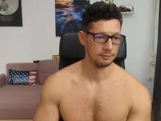 Offline brutus_k on Flirt4Free