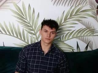 Freechat camillo_beischel on Flirt4Free