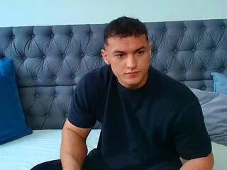 Freechat camillo_beischel on Flirt4Free