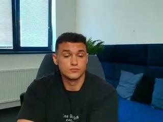 Freechat camillo_beischel on Flirt4Free