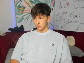 Offline charlie_florenzi on Flirt4Free