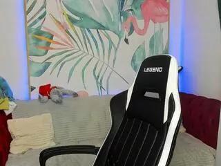 Offline charlie_florenzi on Flirt4Free