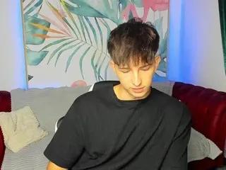 Offline charlie_florenzi on Flirt4Free