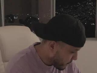 christian_harris — Freechat on Flirt4Free