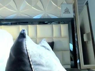 Freechat connor_mckenzie on Flirt4Free