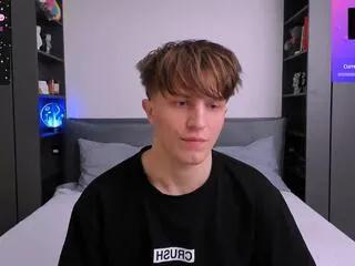 Offline curtis_crew on Flirt4Free