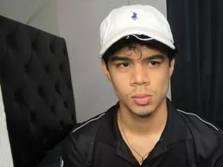 Offline damiano_lucaferri on Flirt4Free