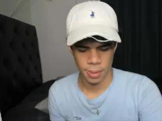 Offline damiano_lucaferri on Flirt4Free