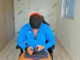 Offline damiano_lucaferri on Flirt4Free