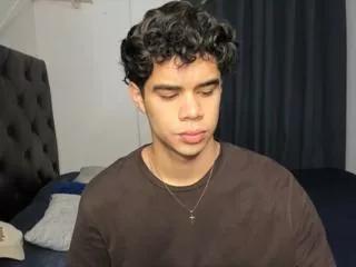 Offline damiano_lucaferri on Flirt4Free