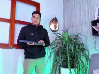 Offline dan_airen on Flirt4Free