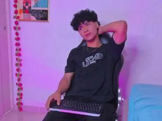 Offline daniel_deluxe on Flirt4Free