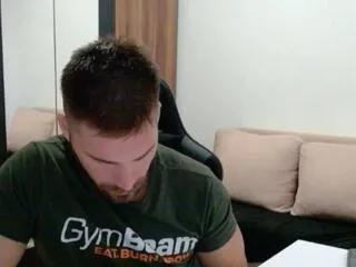 darius_giles on Flirt4Free