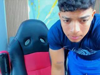 Offline donald_loyal on Flirt4Free