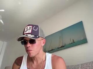 Freechat duncan_collins on Flirt4Free