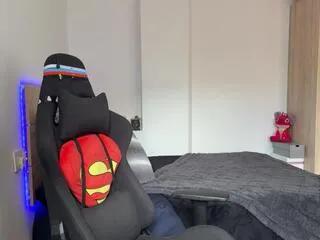 Freechat duncan_collins on Flirt4Free