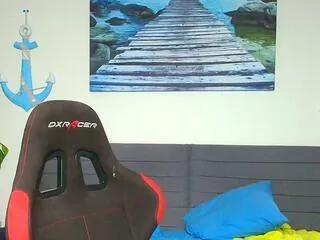 Offline emilio_reynolds on Flirt4Free