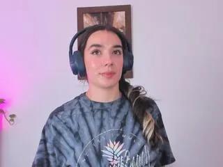 Freechat emily_sands on Flirt4Free