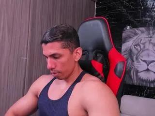 Offline erik_castle on Flirt4Free