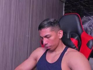 Offline erik_castle on Flirt4Free