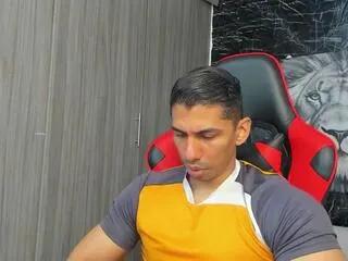 Offline erik_castle on Flirt4Free