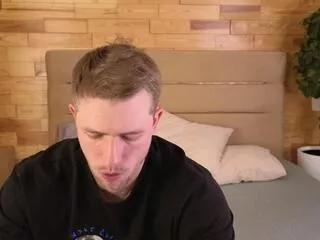 Offline ethan_pinkman on Flirt4Free