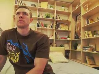 Offline ethan_pinkman on Flirt4Free