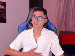 Offline ethan_sai on Flirt4Free
