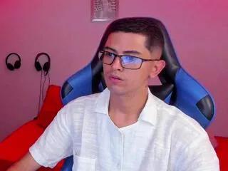 Offline ethan_sai on Flirt4Free