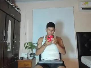Offline felipe_reyes on Flirt4Free