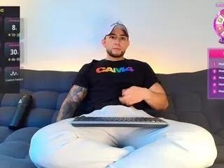 Offline felipe_stanford on Flirt4Free